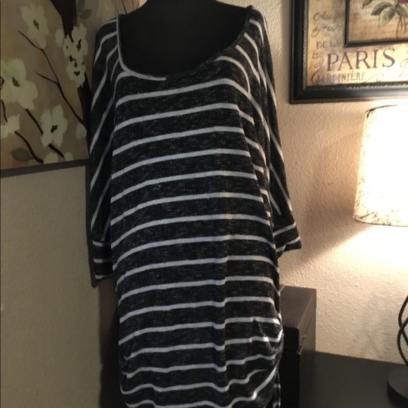 torrid Tops - 5 /$30 *plus size* Gray and white Torrid blouse